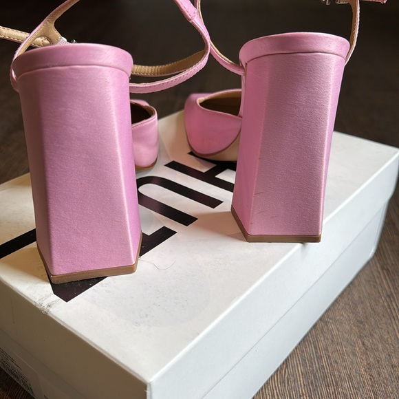 Rylie Satin Pump - Picture 6 of 8